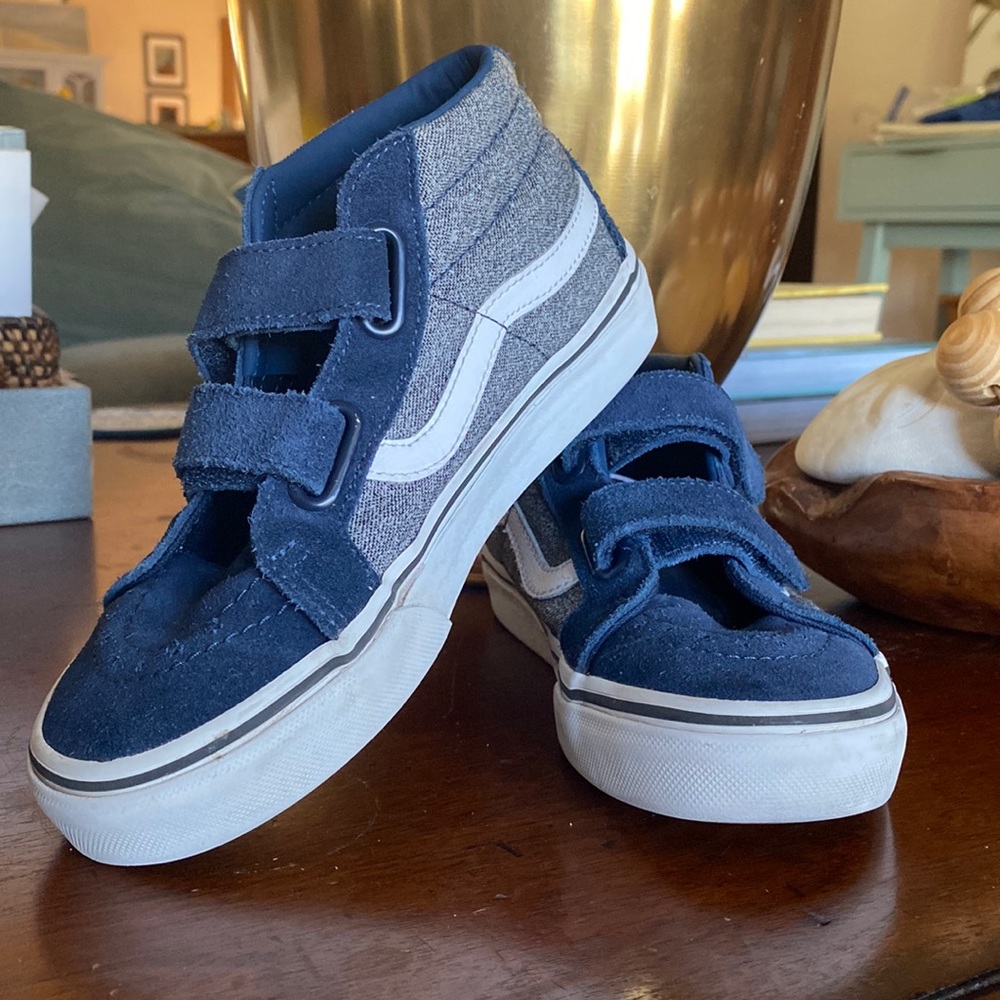Vans Boys • SK8 MID • Size 2 • Navy Suede & Cloth